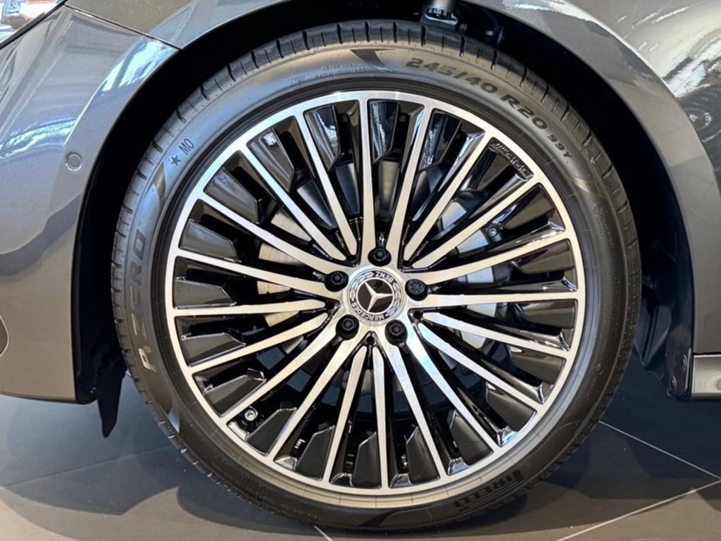 Used 2025 Mercedes-Benz E 350 Sedan image 13