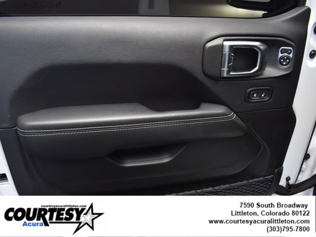 Used 2023 Jeep Wrangler Sahara w/ Cold Weather Group image 7