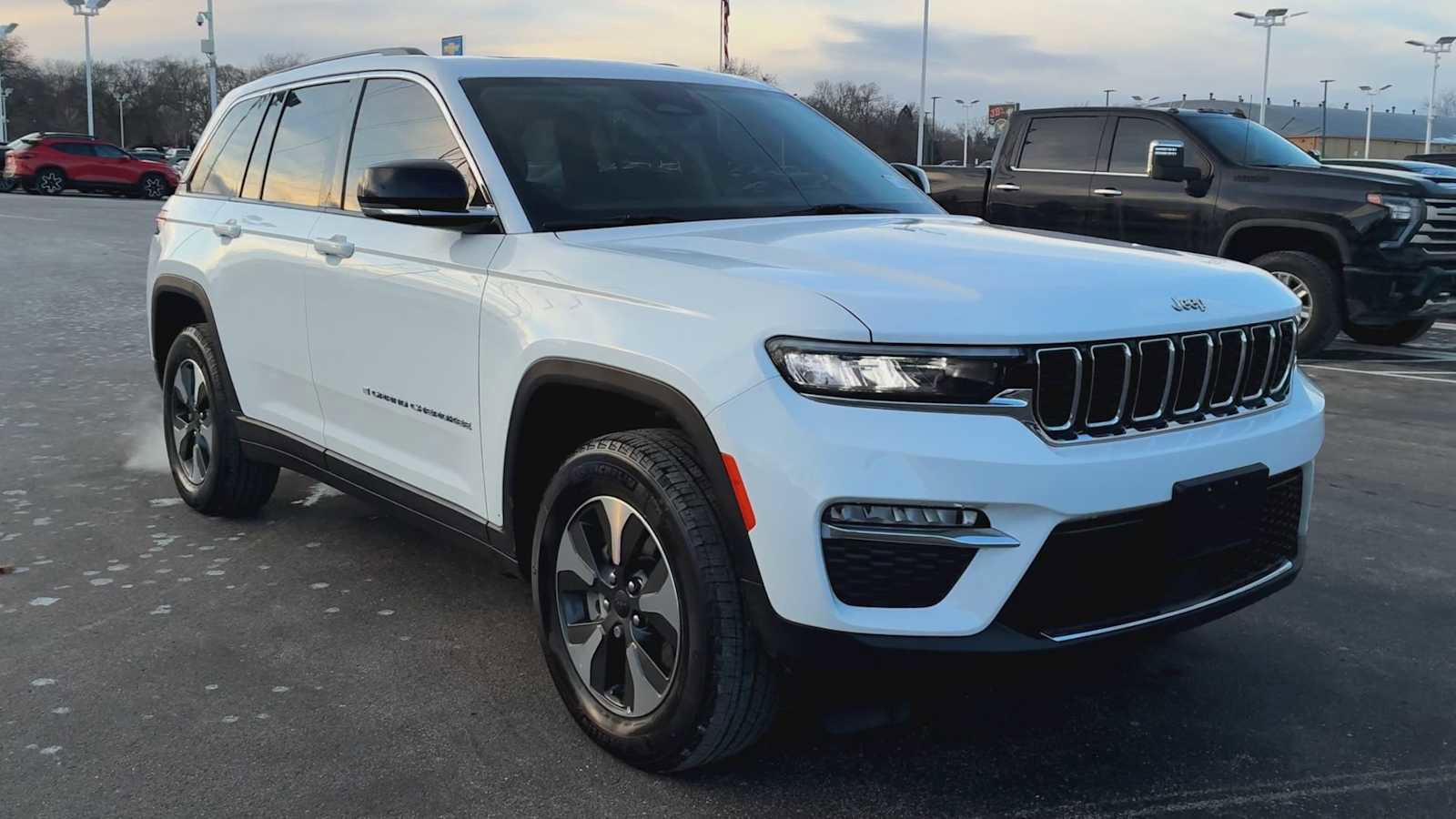 Used 2022 Jeep Grand Cherokee Limited 4xe image 8