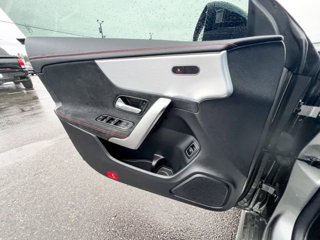 Used 2022 Mercedes-Benz CLA 250 4MATIC image 14