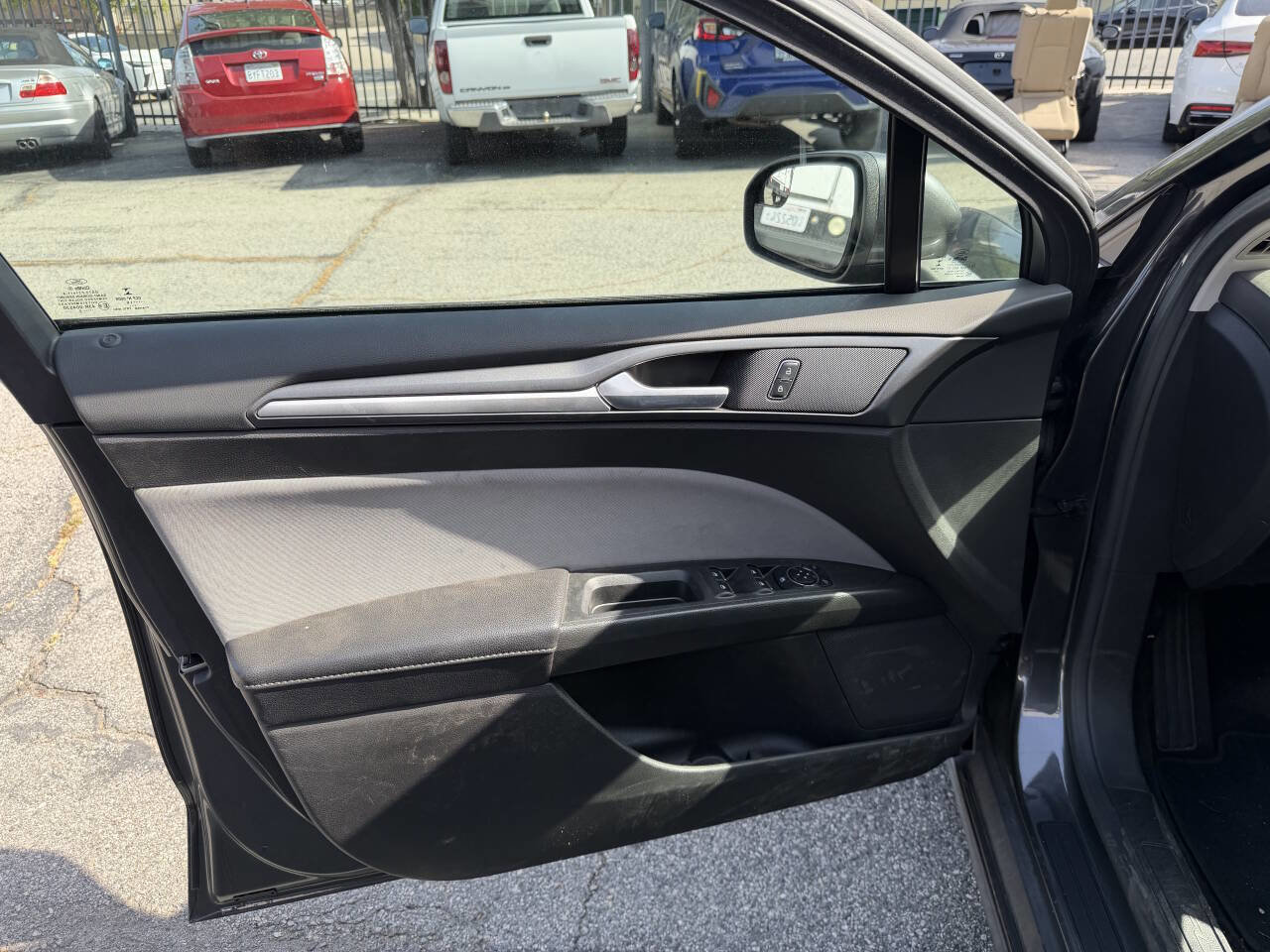 Used 2016 Ford Fusion S FWD image 11