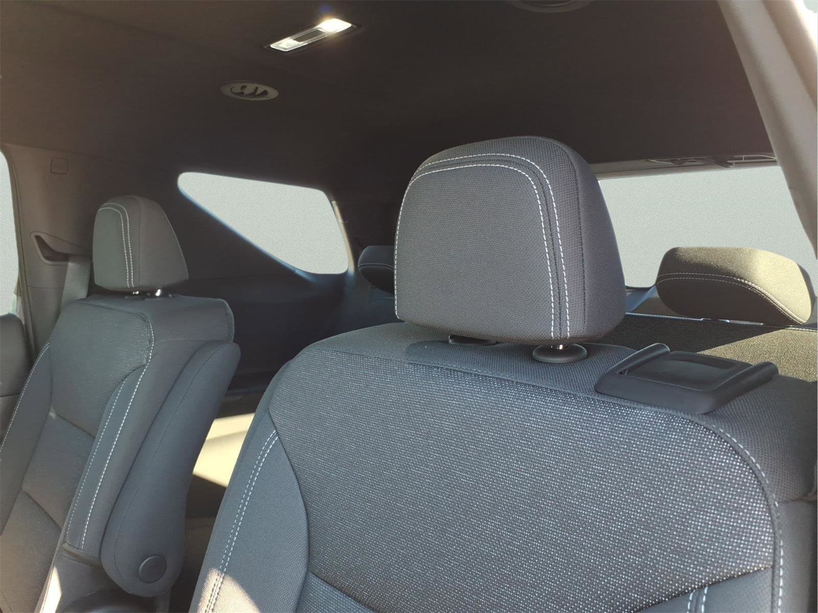 New 2026 Chevrolet Traverse LT image 11