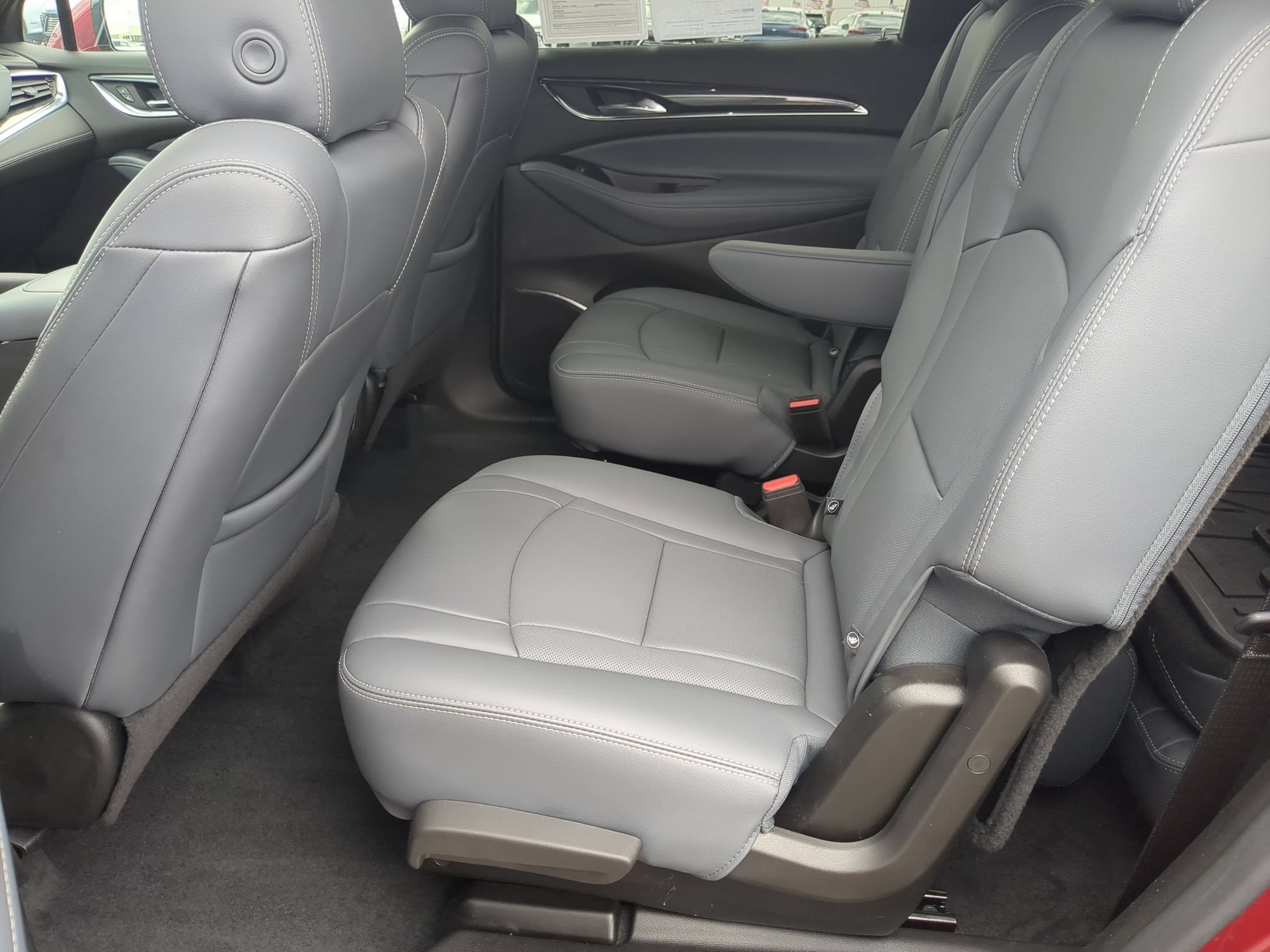 Used 2023 Buick Enclave Essence w/ Sport Touring Edition FWD image 23