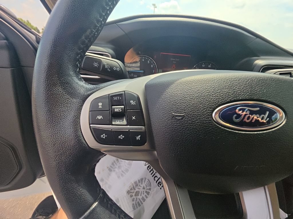 Used 2021 Ford Explorer Limited w/ Equipment Group 301A AWD/4WD image 17
