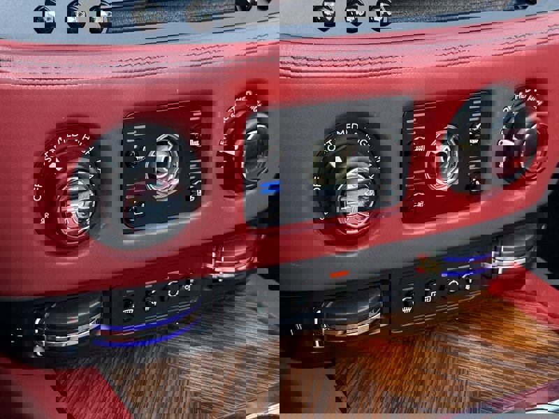 Used 2016 Rolls-Royce Dawn image 45