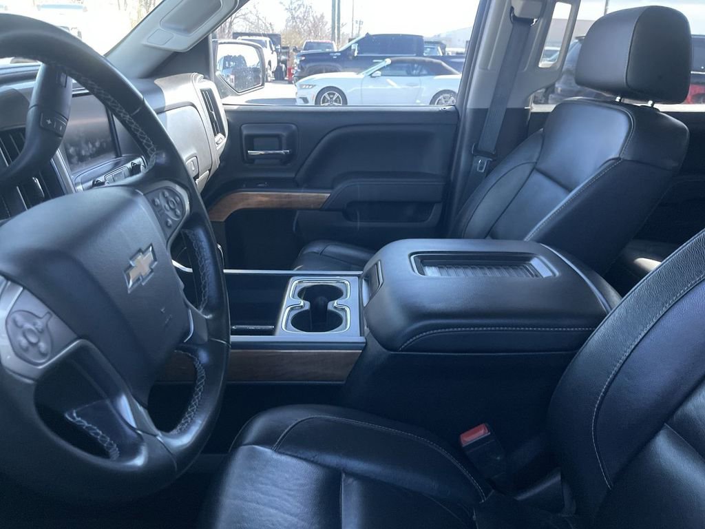 Used 2018 Chevrolet Silverado 1500 LTZ w/ Max Trailering Package AWD/4WD image 3