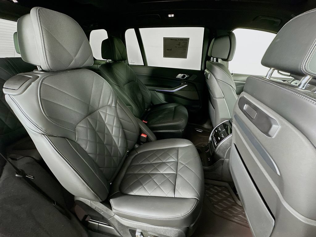 Used 2026 BMW X7 xDrive40i AWD/4WD image 37