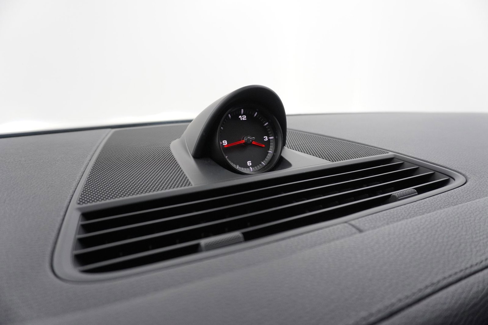 Used 2023 Porsche Panamera Platinum Edition image 26