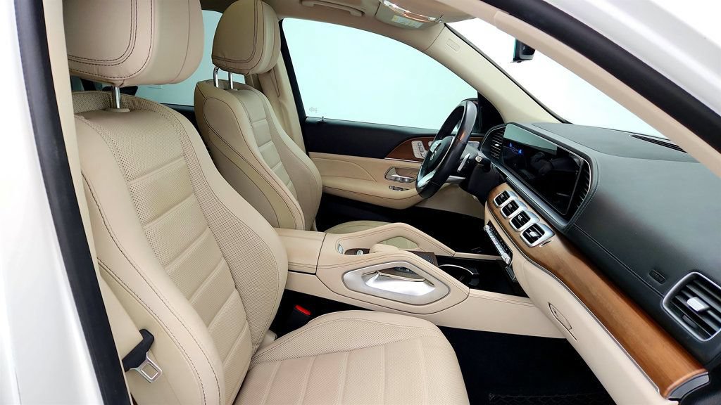 Used 2021 Mercedes-Benz GLS 580 4MATIC image 22