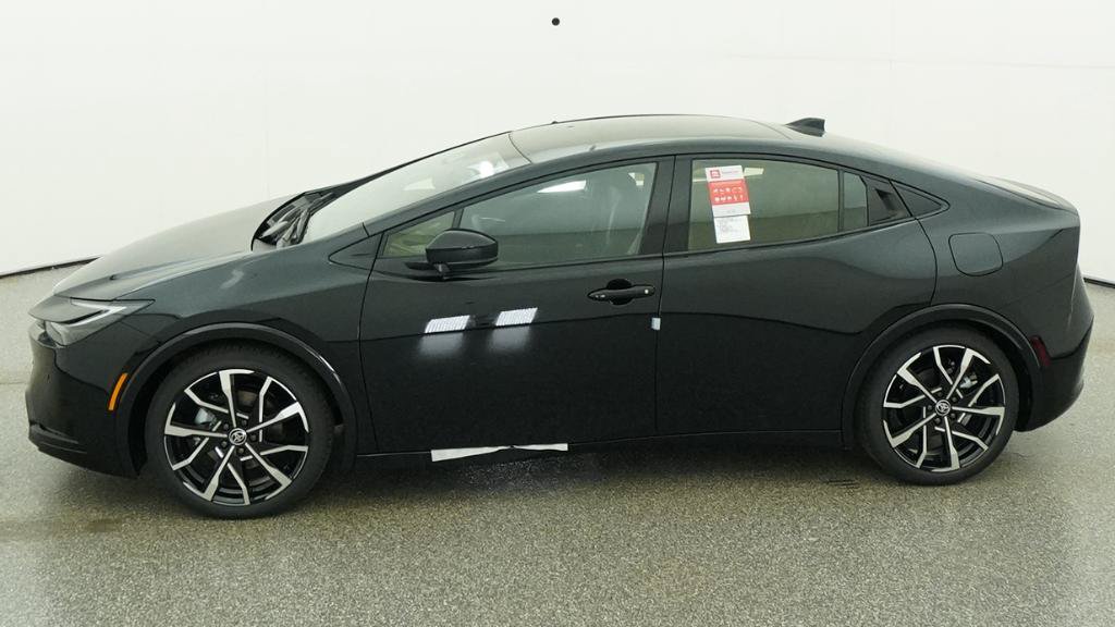 New 2026 Toyota Prius Plug-In Hybrid FWD image 6