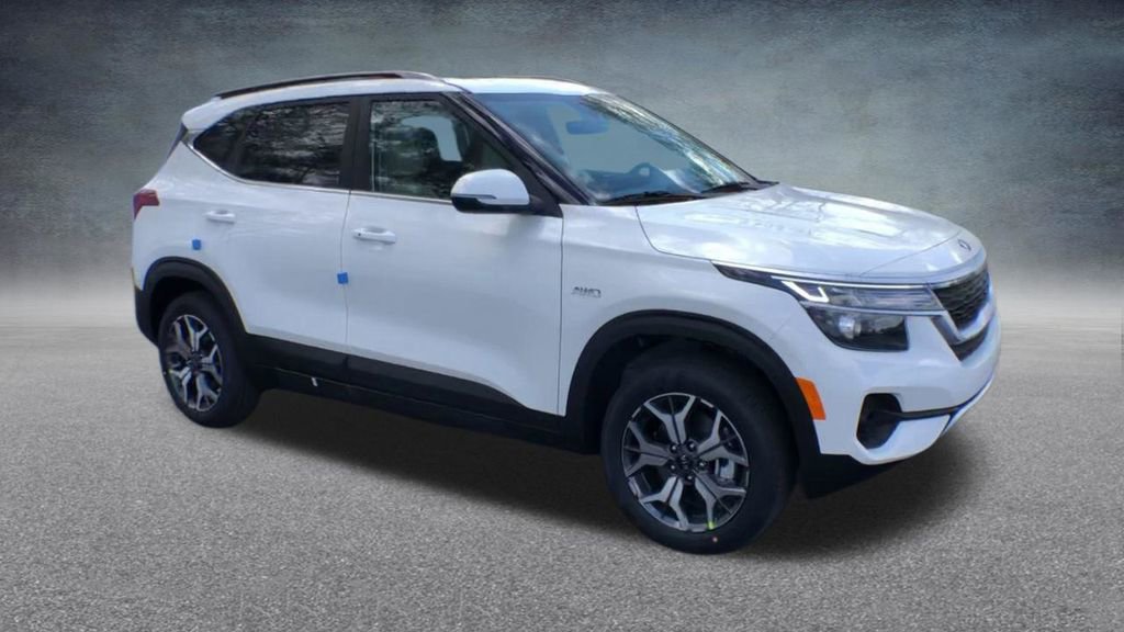 Used 2021 Kia Seltos EX image 28