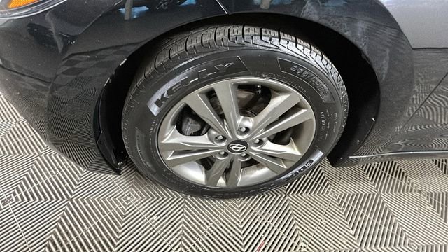 Used 2017 Hyundai Elantra SE FWD image 10
