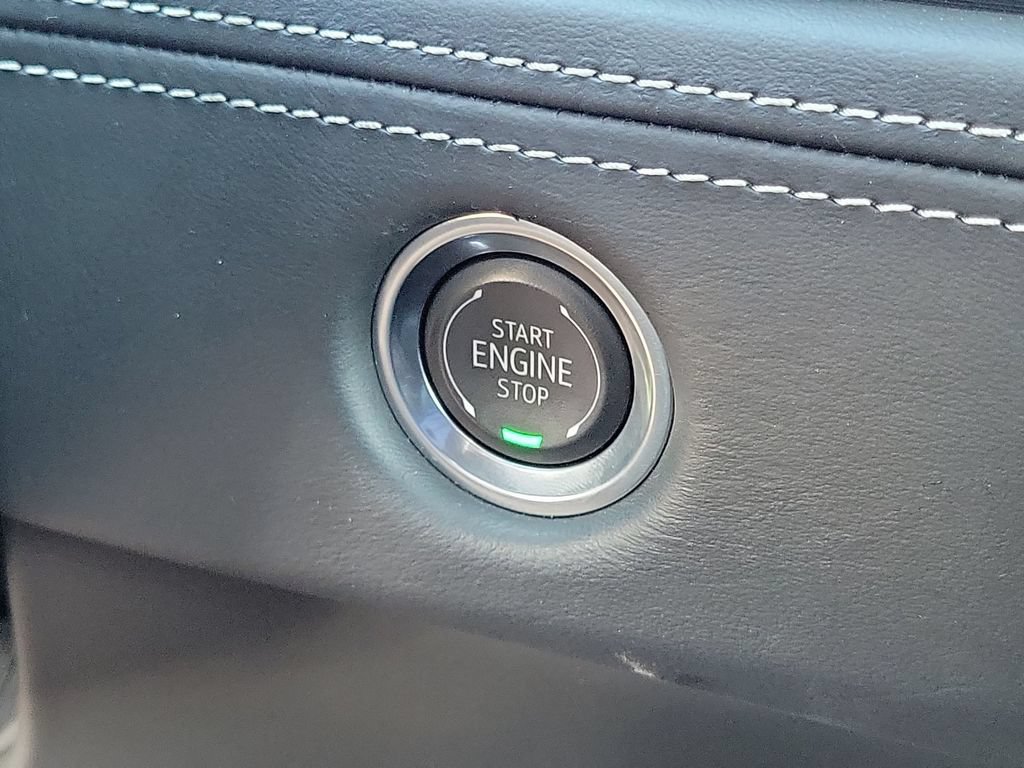 Certified 2025 Cadillac Escalade Sport Platinum AWD/4WD image 16