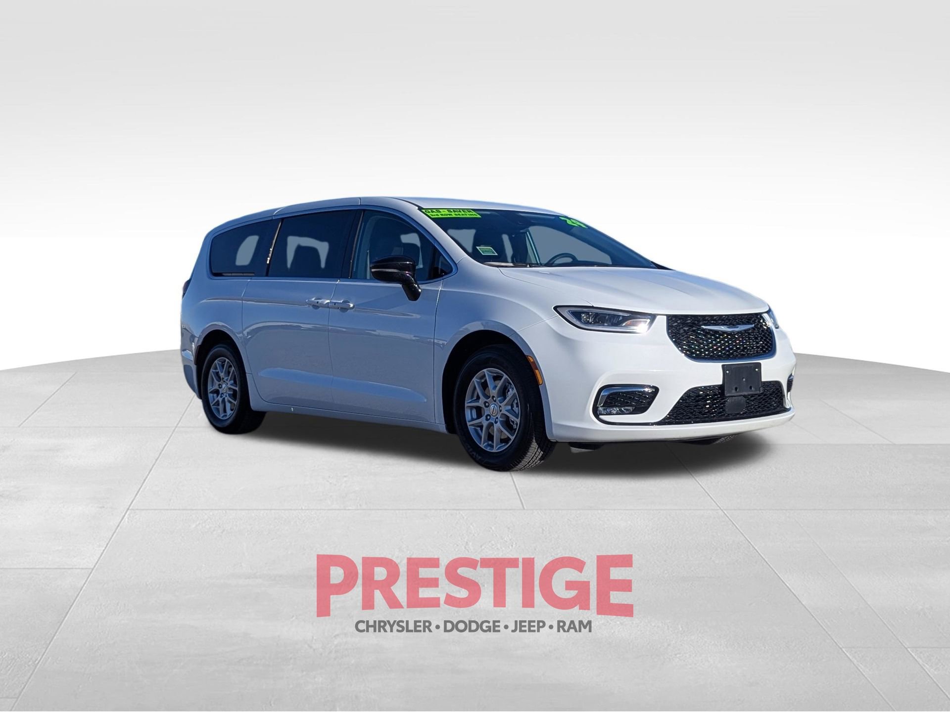 Used 2024 Chrysler Pacifica Touring-L image 5