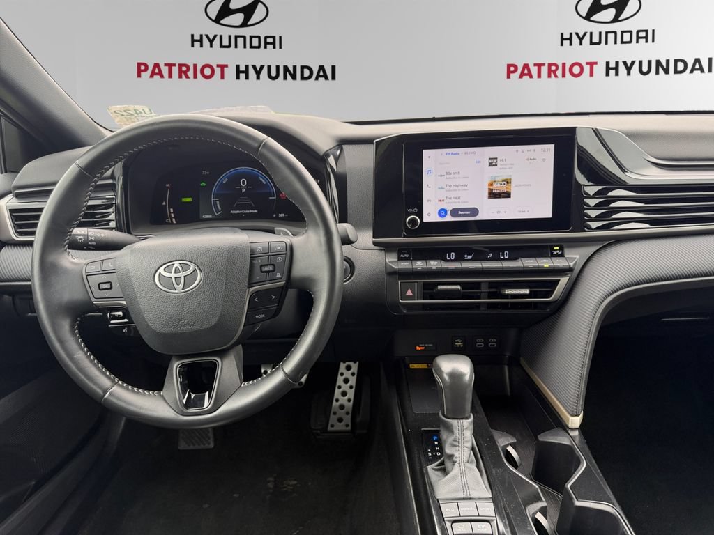 Used 2025 Toyota Camry SE FWD image 10