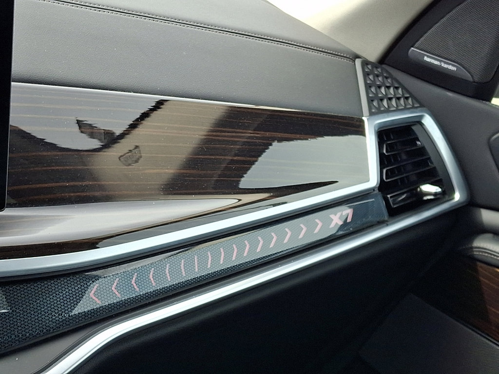 Used 2026 BMW X7 xDrive40i image 30