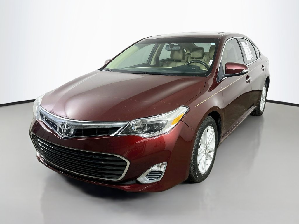 Used 2014 Toyota Avalon XLE Premium FWD image 3