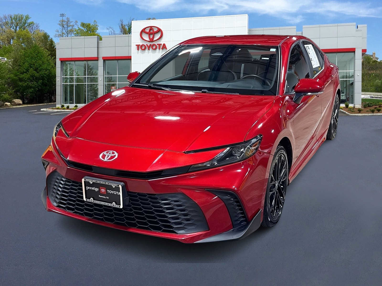 Used 2025 Toyota Camry SE FWD video 1