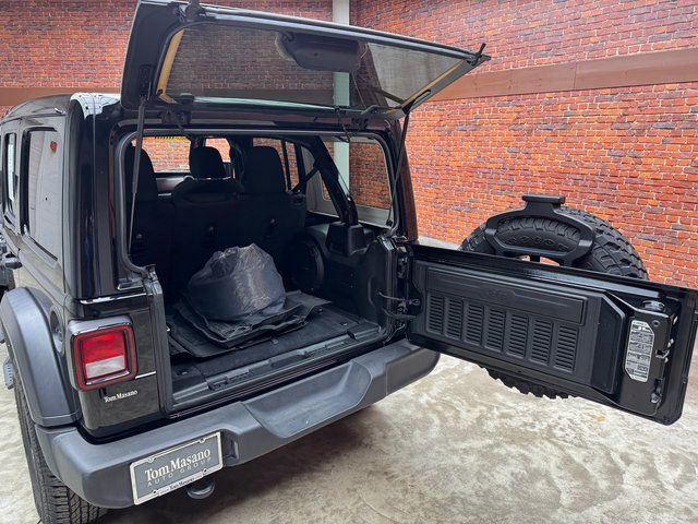 Used 2021 Jeep Wrangler Unlimited Willys image 30