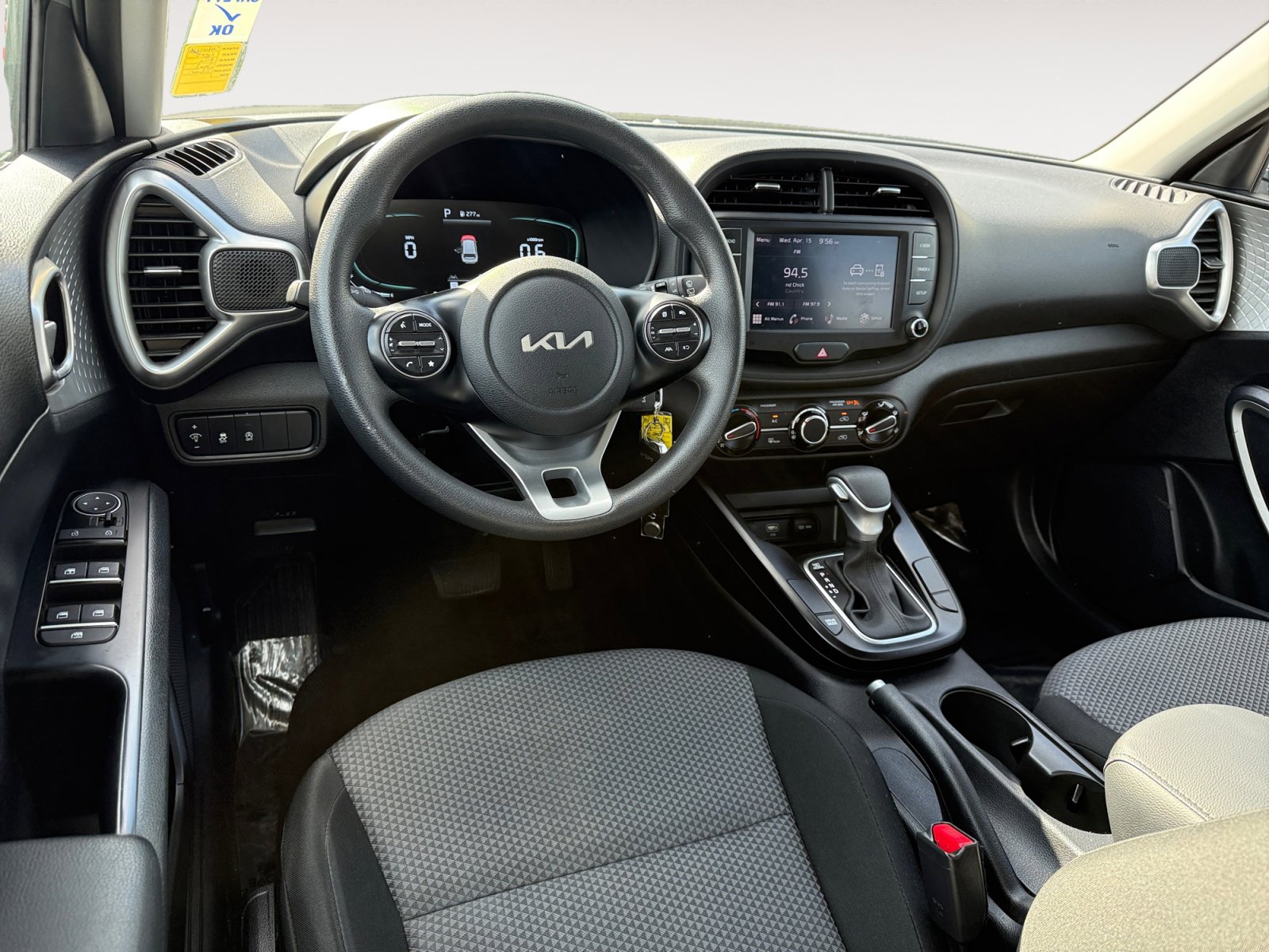 Used 2023 Kia Soul LX w/ LX Technology Package image 15