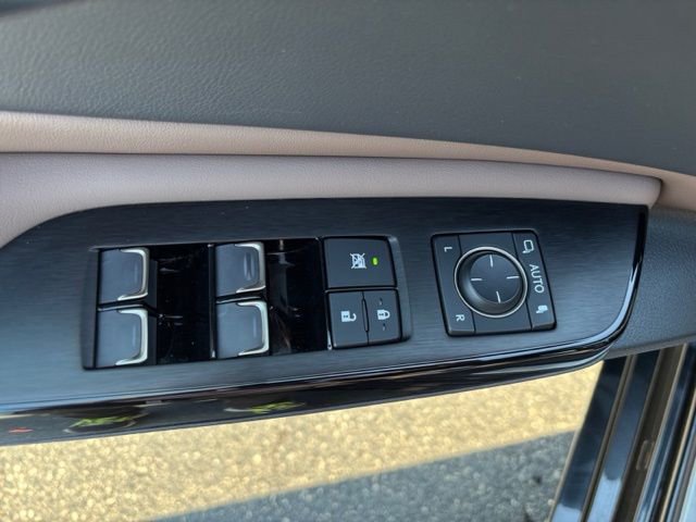 Used 2025 Lexus ES 350 w/ Premium Package image 9