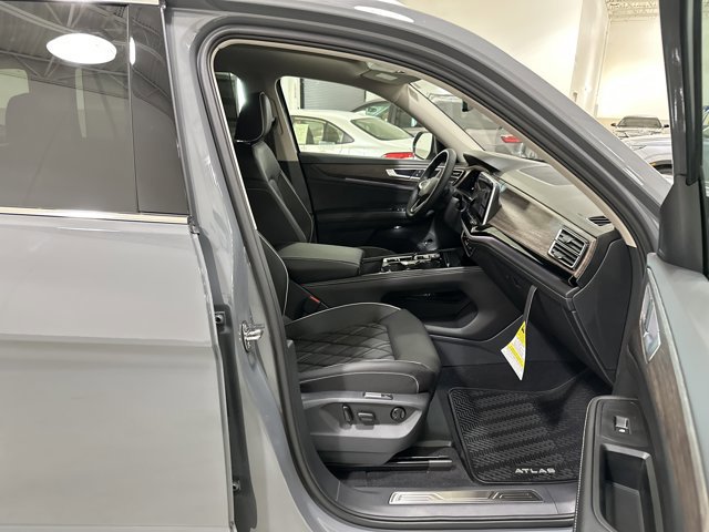 New 2026 Volkswagen Atlas SEL Premium R-Line image 37