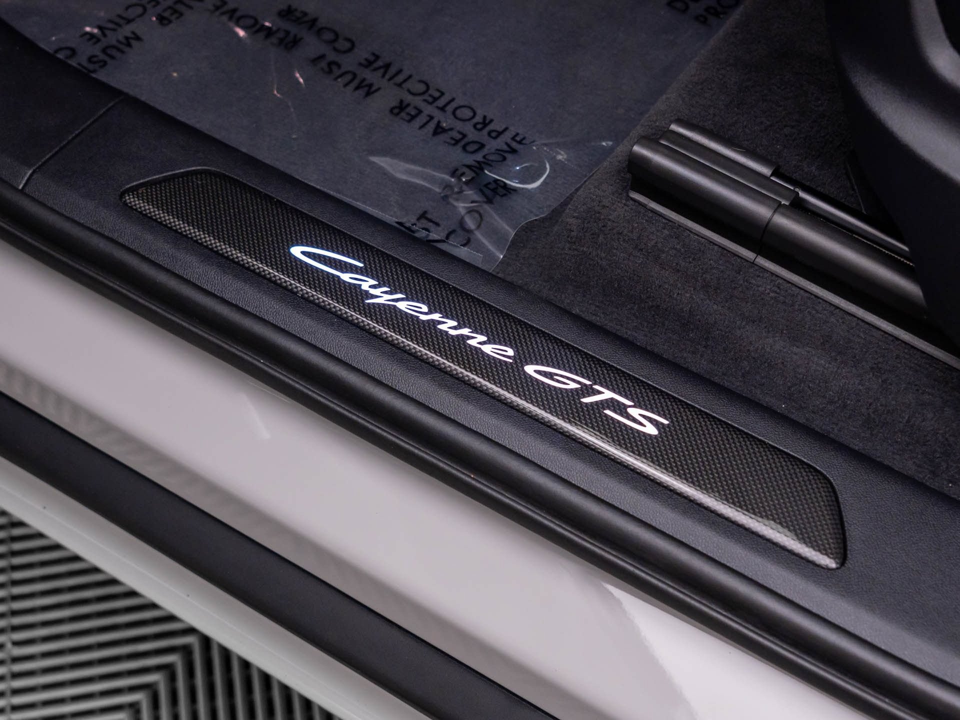 Used 2026 Porsche Cayenne GTS AWD/4WD image 15
