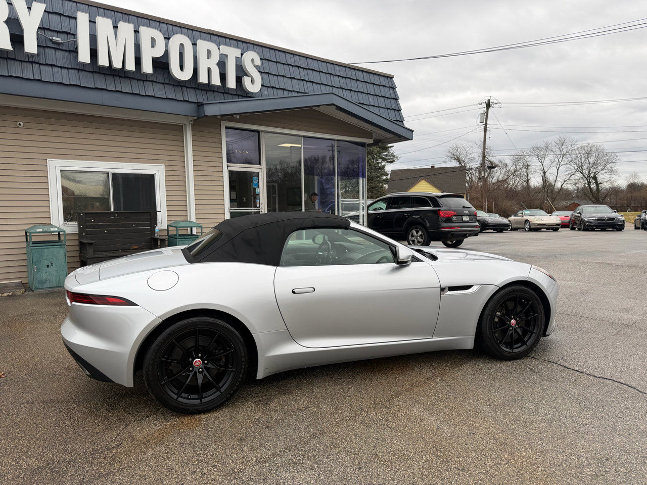 Used 2018 Jaguar F-TYPE Convertible image 3