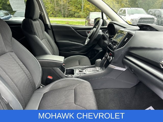 Used 2023 Subaru Forester Premium AWD/4WD image 29