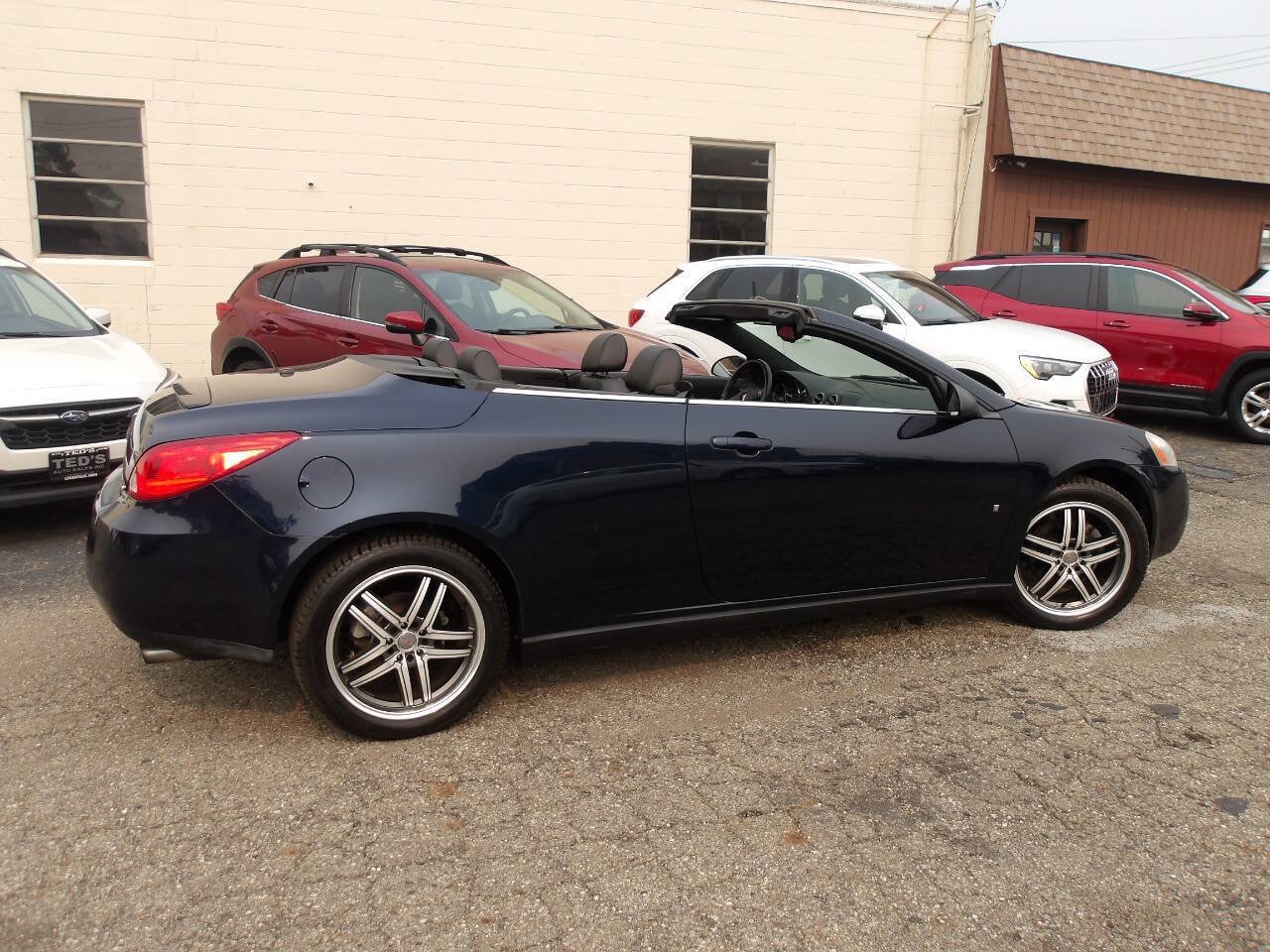 Used 2009 Pontiac G6 GT w/ Sport Package 1 FWD image 4