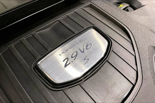 Used 2020 Porsche Panamera 4S image 33