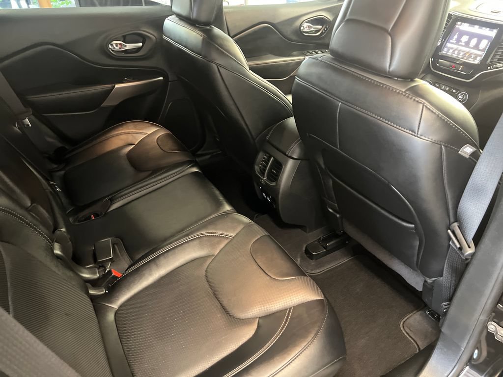 Used 2022 Jeep Cherokee Limited w/ Elite Package AWD/4WD image 43