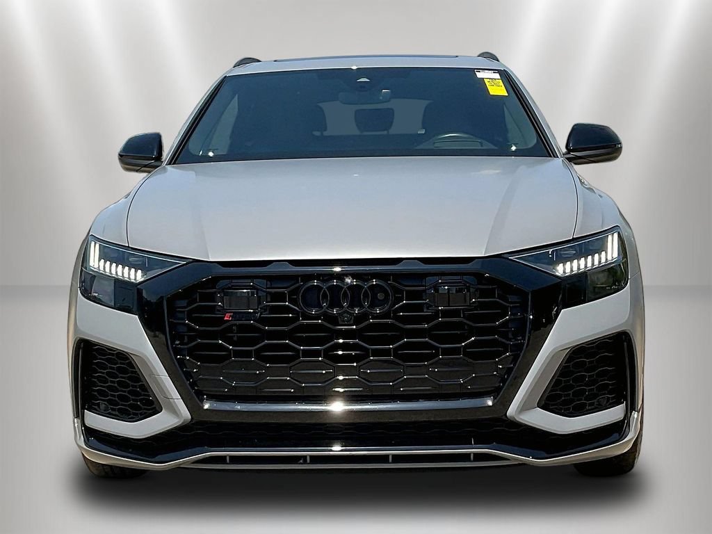 Used 2023 Audi RS Q8 AWD/4WD image 2