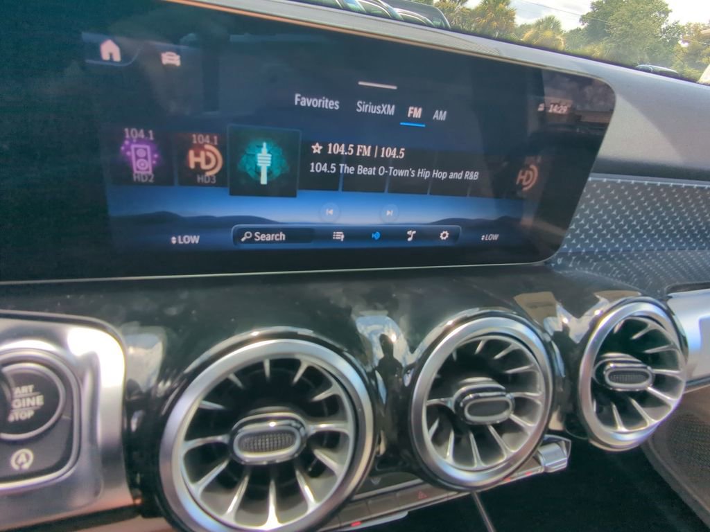 New 2025 Mercedes-Benz GLB 250 GLB 250 image 6