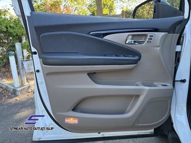 Used 2022 Honda Pilot Touring image 32