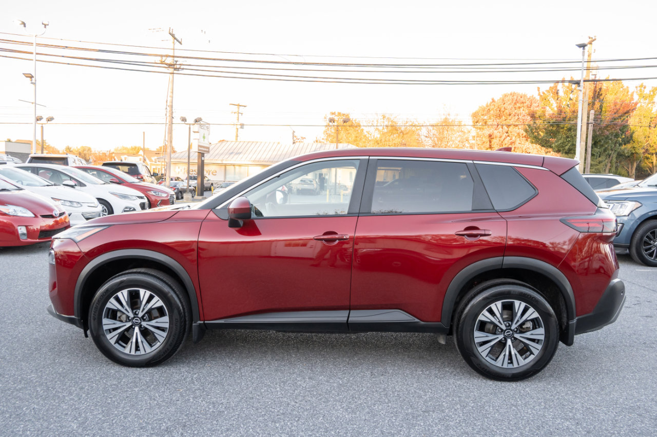 Used 2023 Nissan Rogue SV image 7
