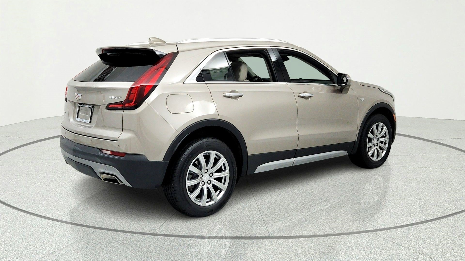 Certified 2023 Cadillac XT4 Premium Luxury w/ Technology Package AWD/4WD image 5