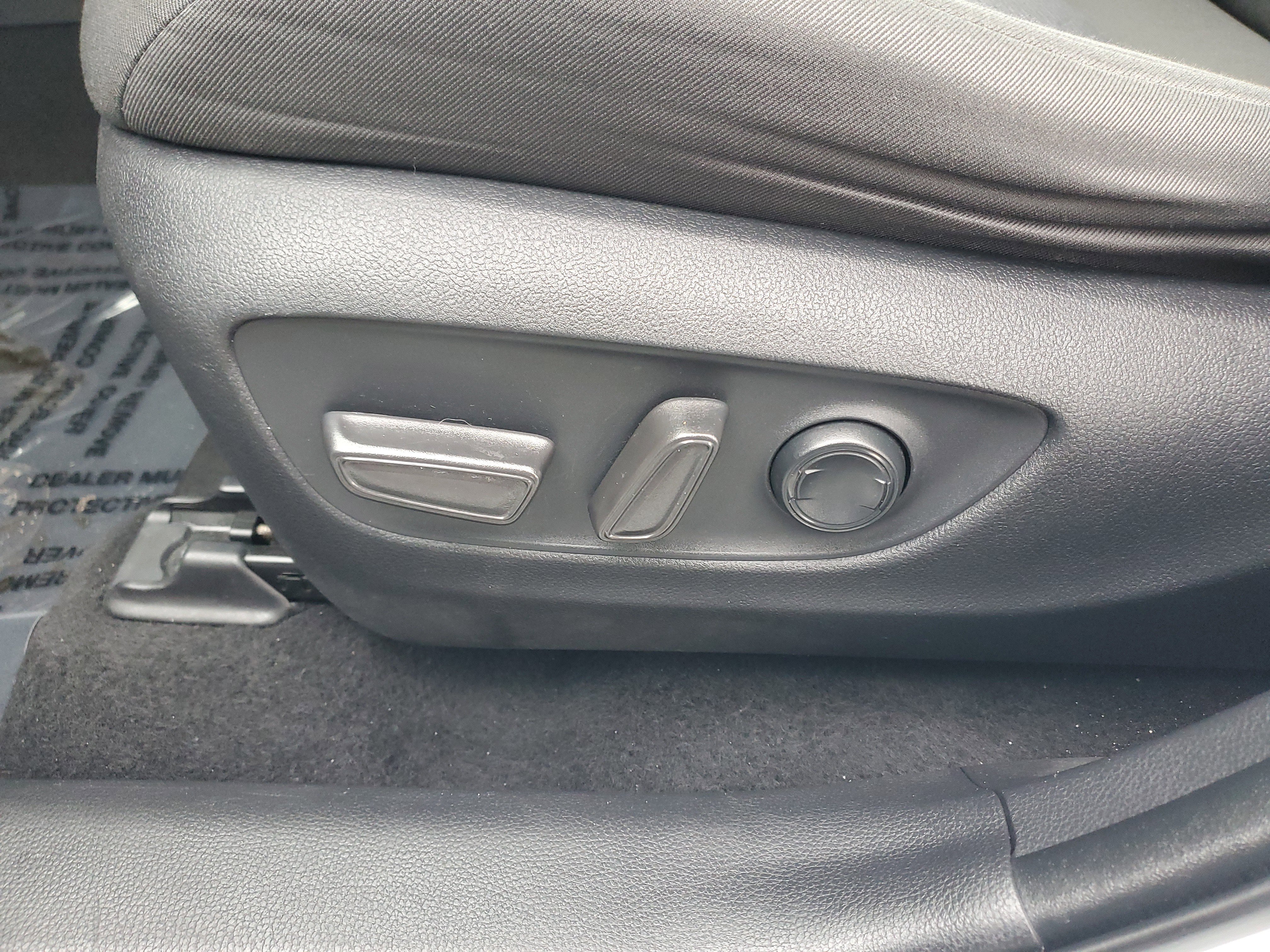 Certified 2022 Toyota RAV4 XLE image 19