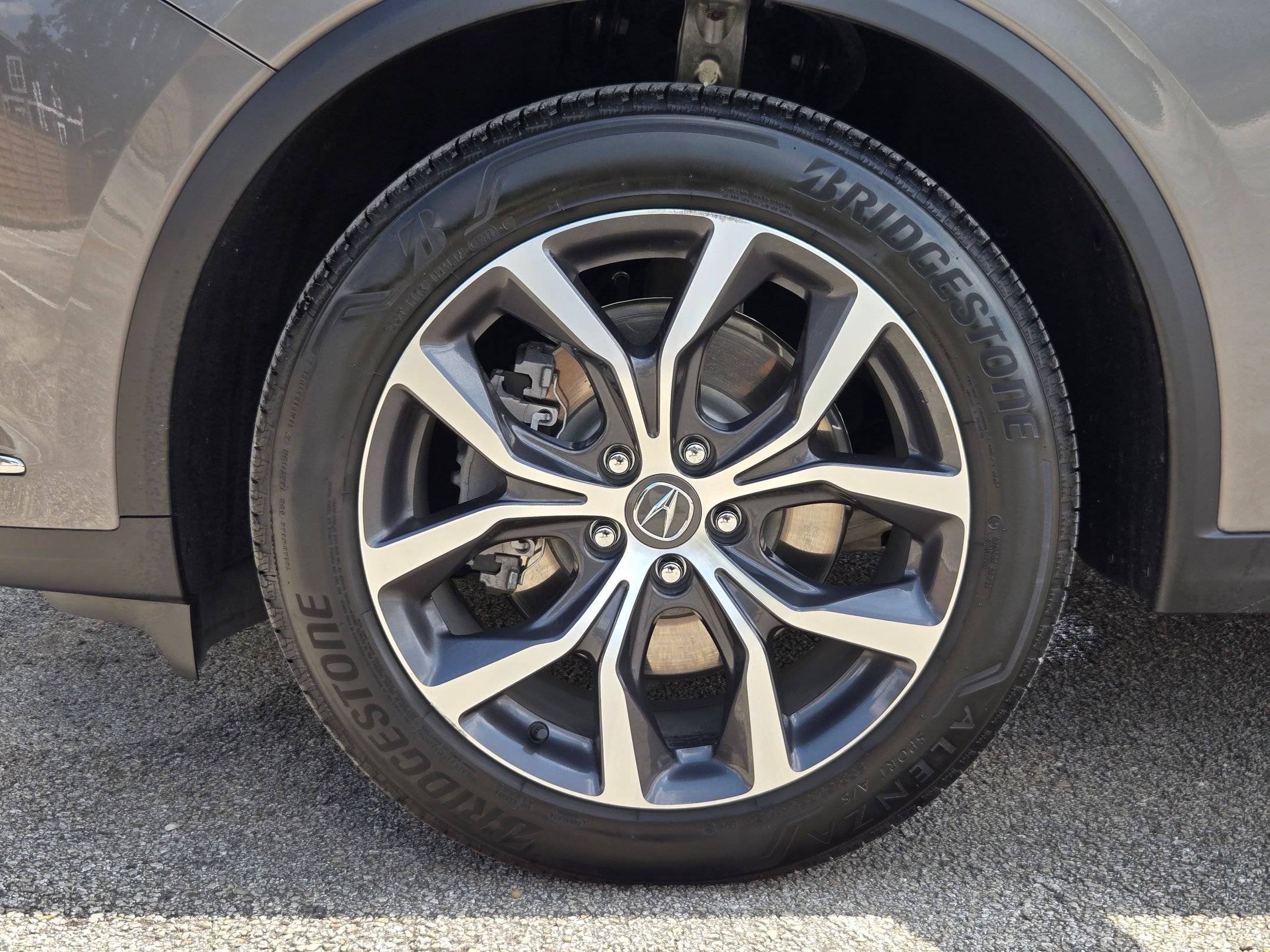 Used 2024 Acura MDX SH-AWD w/ Technology Package image 32
