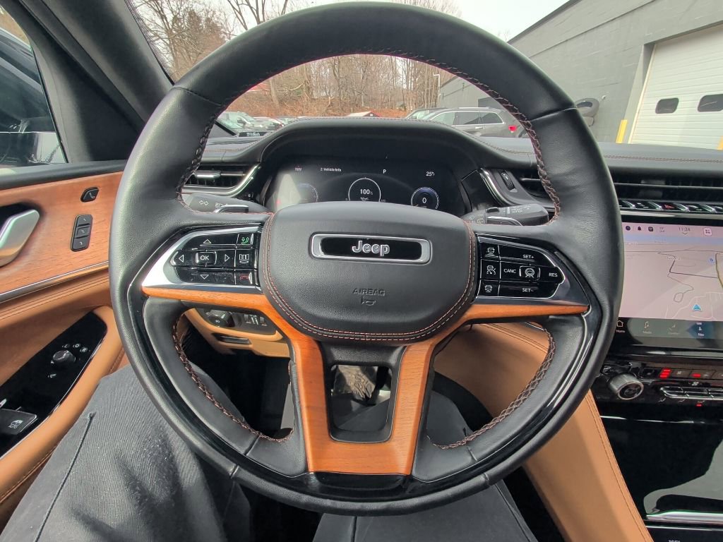 Certified 2023 Jeep Grand Cherokee Summit AWD/4WD image 20