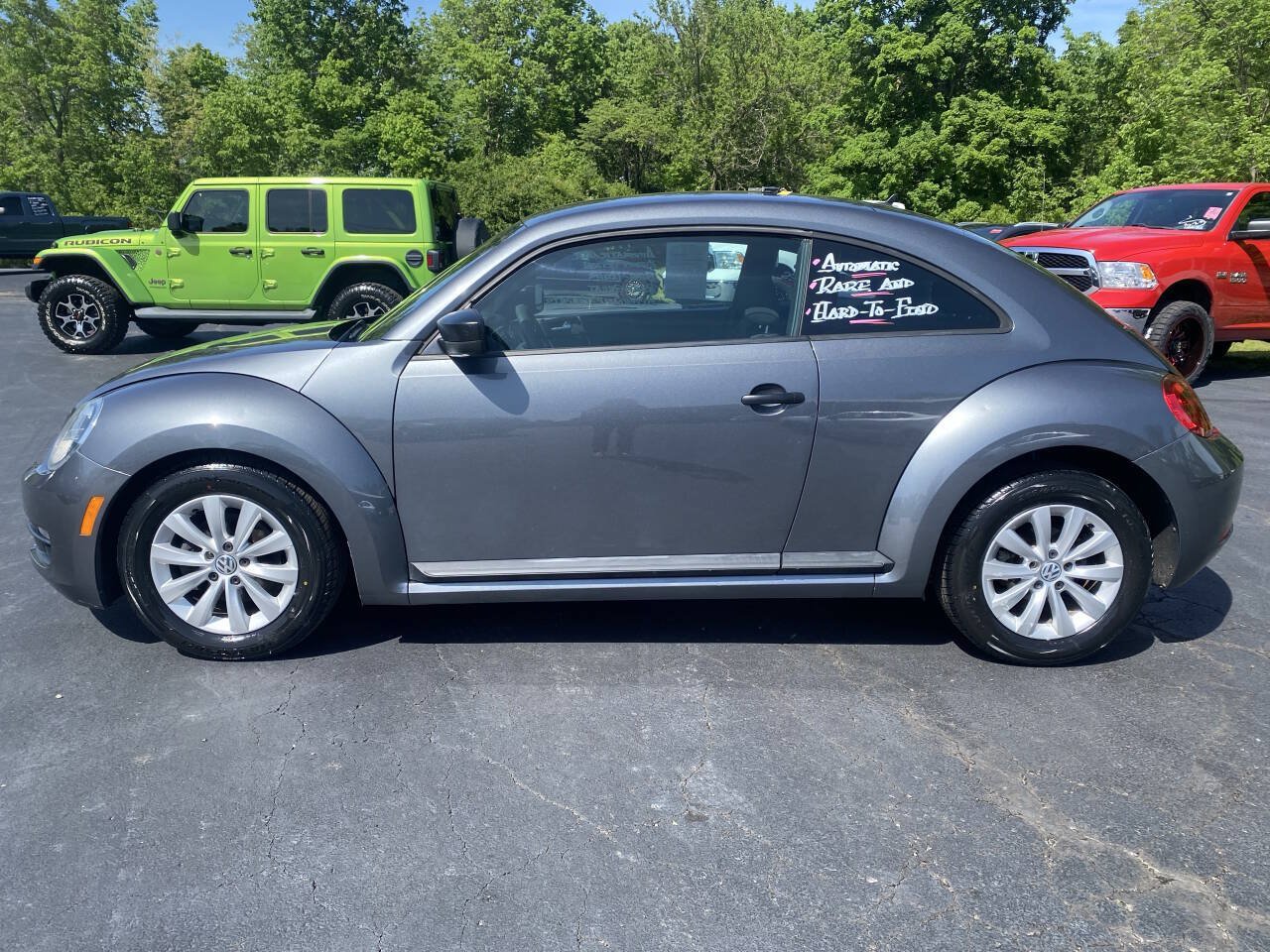 Used 2013 Volkswagen Beetle 2.5 FWD image 2