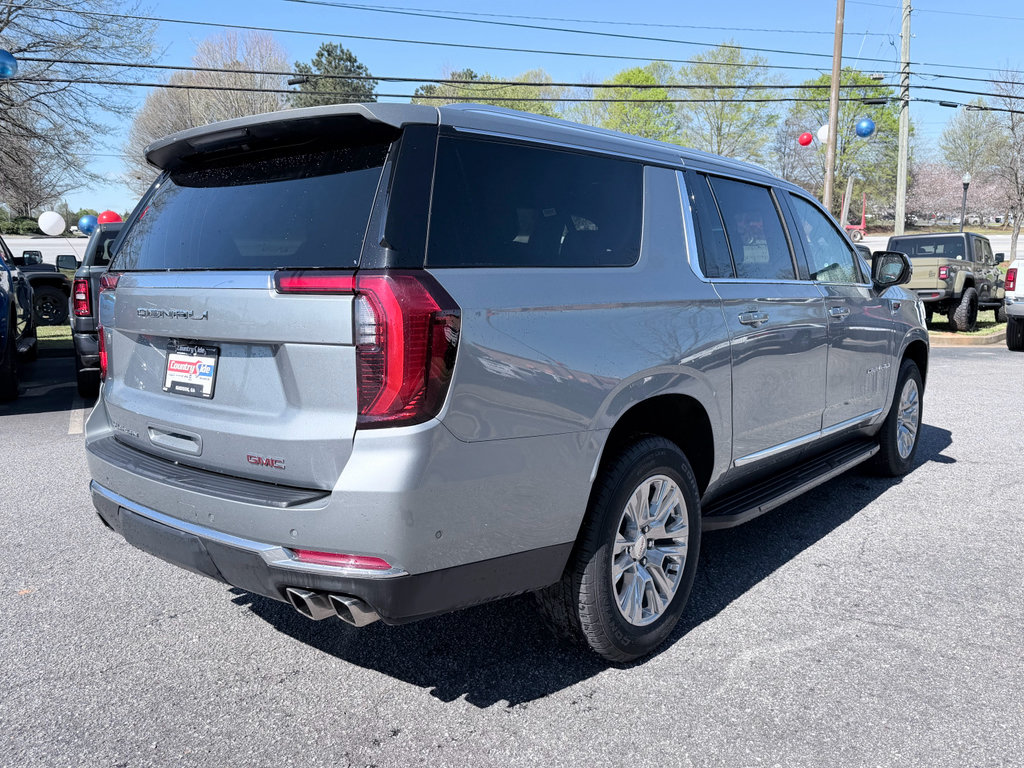 Used 2025 GMC Yukon XL Denali RWD image 6