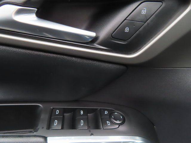 Used 2025 Chevrolet Traverse LT AWD/4WD image 11
