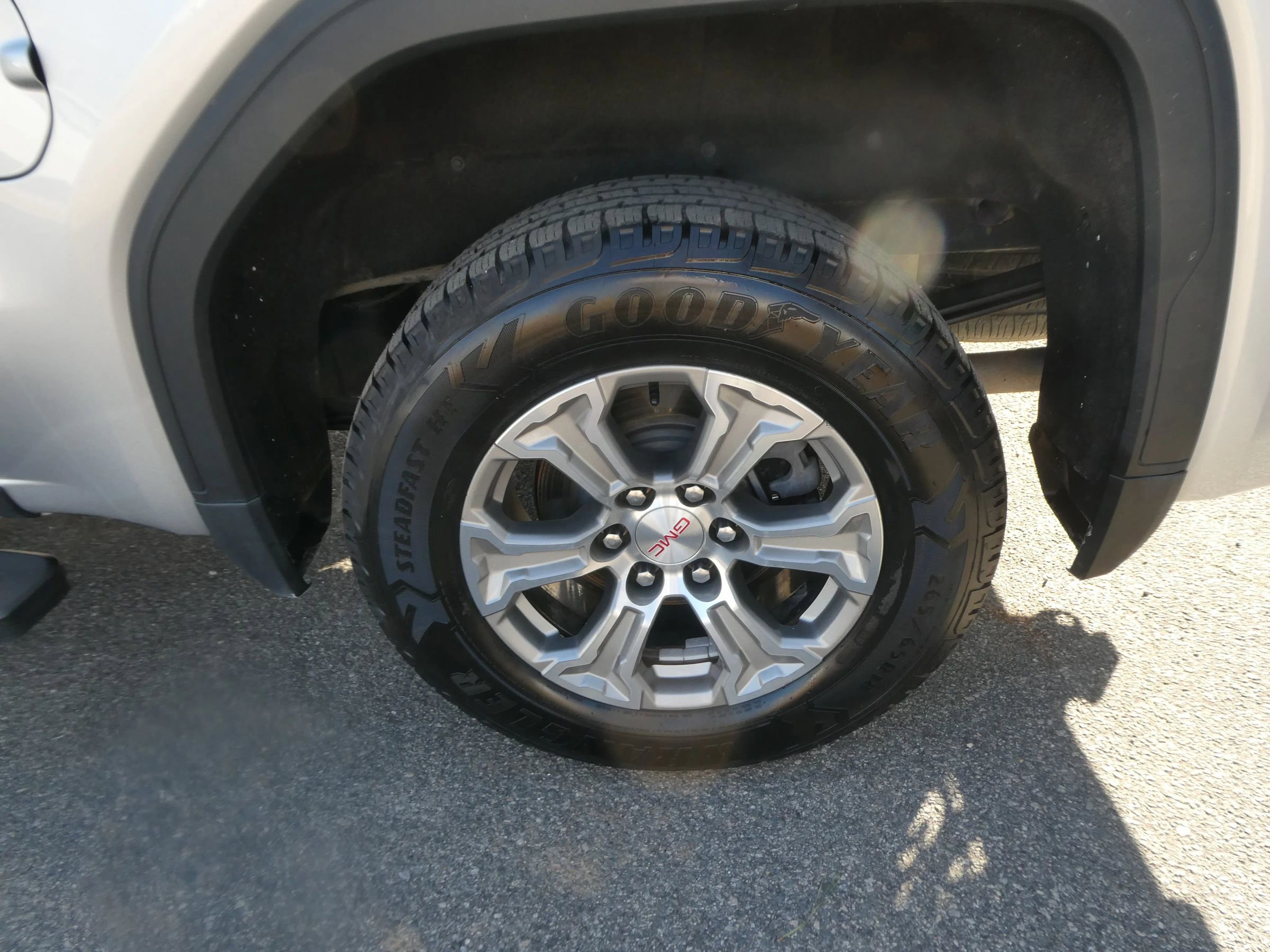 Used 2022 GMC Sierra 1500 SLT w/ SLT Convenience Package image 32