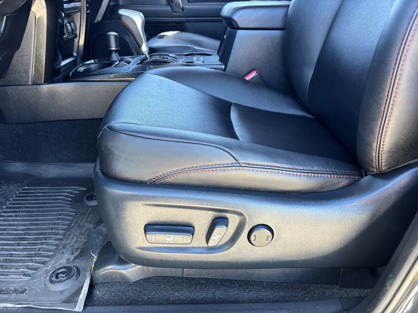 Used 2024 Toyota 4Runner TRD Off-Road Premium w/ Moonroof Package AWD/4WD image 22