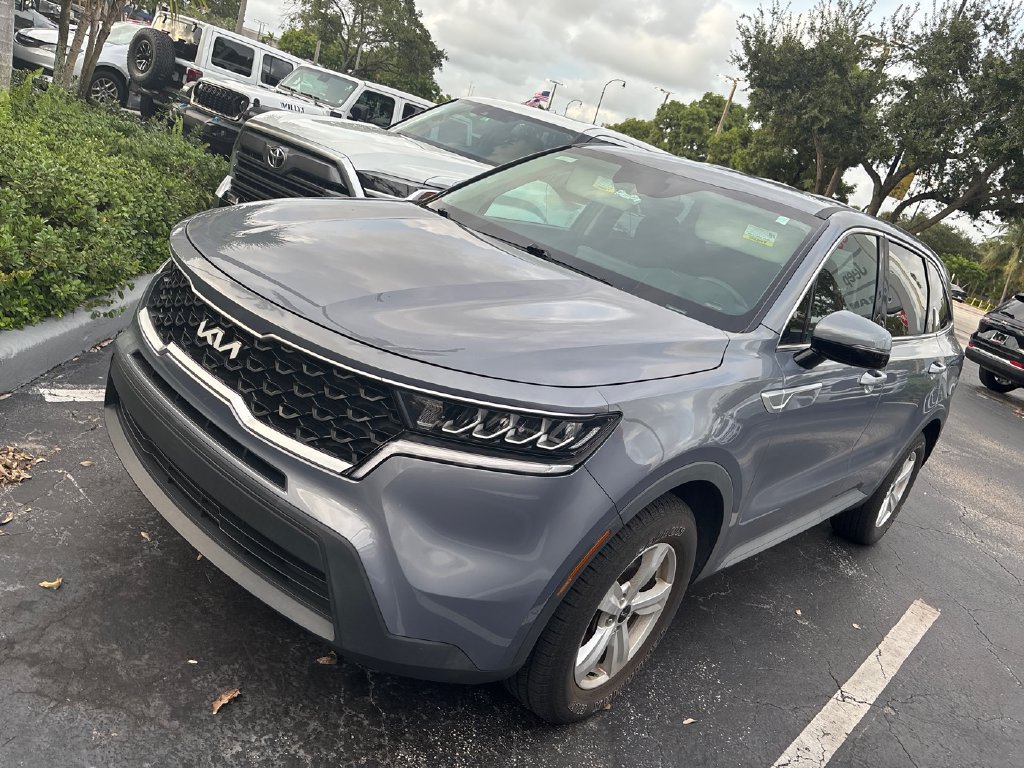 Used 2022 Kia Sorento LX FWD image 1