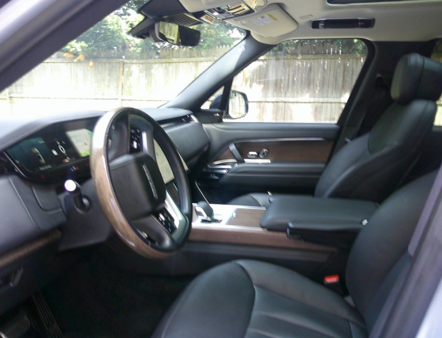 Used 2024 Land Rover Range Rover Long Wheelbase SE AWD/4WD image 77