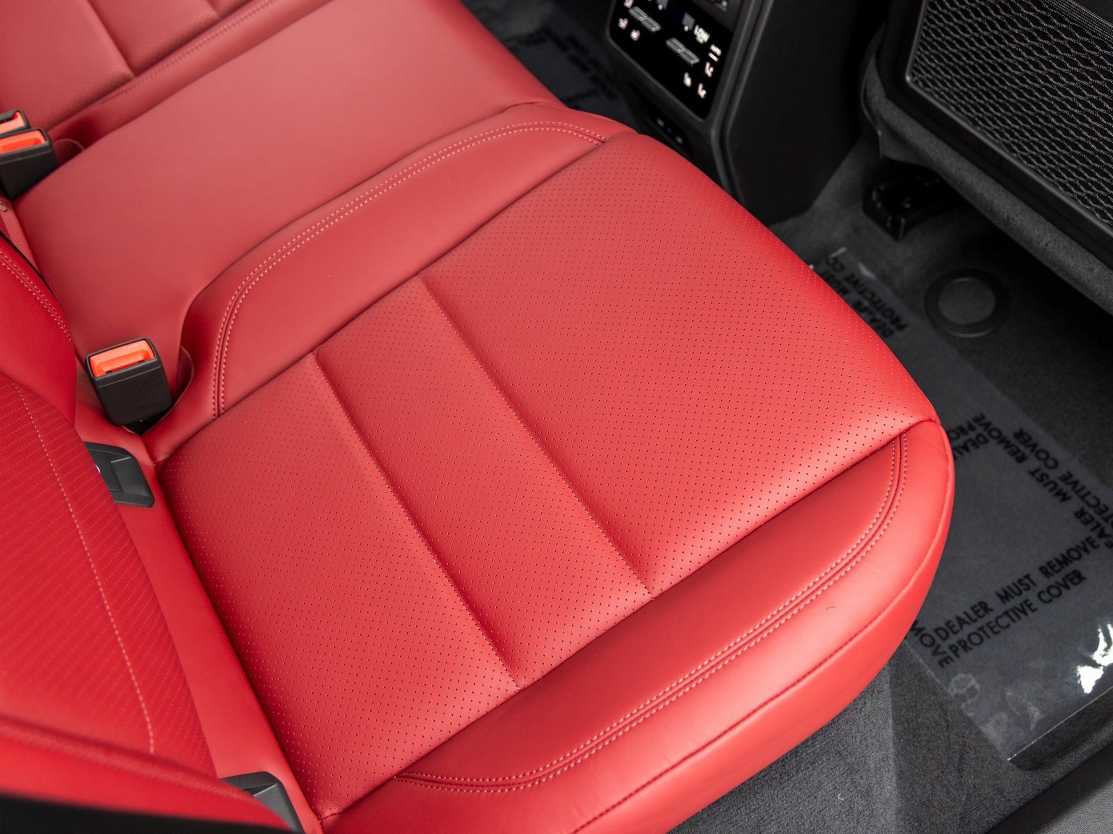 Certified 2024 Porsche Macan 4 Electric image 44