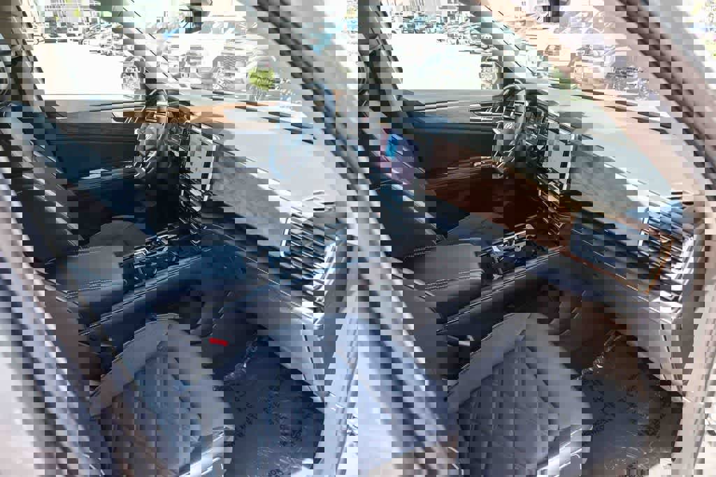 Used 2024 Volkswagen Atlas SE FWD image 15