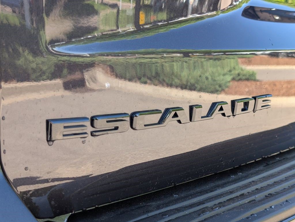 Certified 2026 Cadillac Escalade Platinum Sport w/ LPO, ONYX Package AWD/4WD image 9